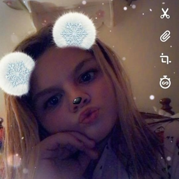 Meet your Posher, Elizabeth - Picture 1 of 1